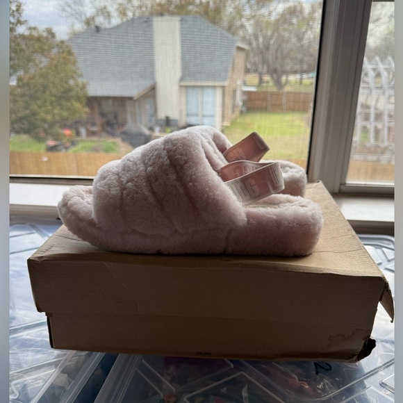 UGG Fluffy Yeah Slides Pink Size 9 - Picture 4 of 9